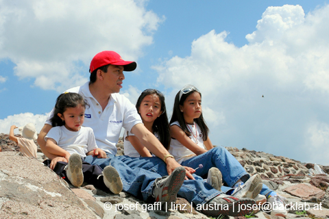 mexico_sightseeing_teotihuacan_guadalupe_frida_kahlo-11