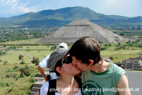 mexico_sightseeing_teotihuacan_guadalupe_frida_kahlo-21