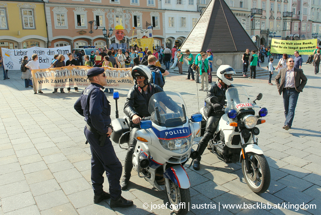 090406_demo_linz-040