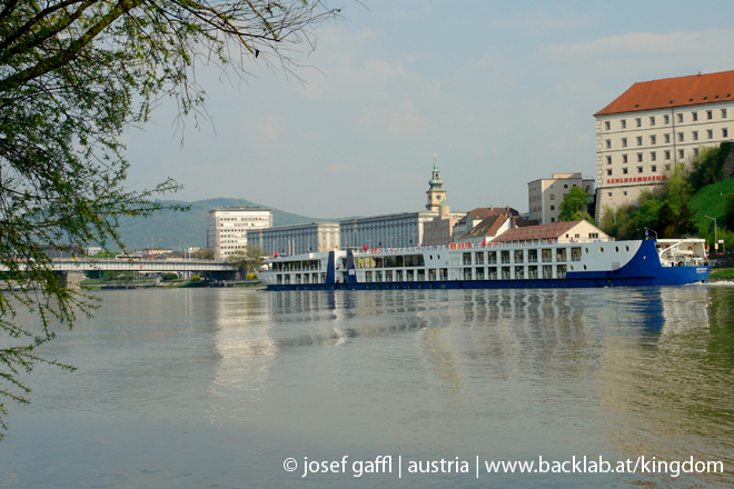 linz_danube_april_2009-02